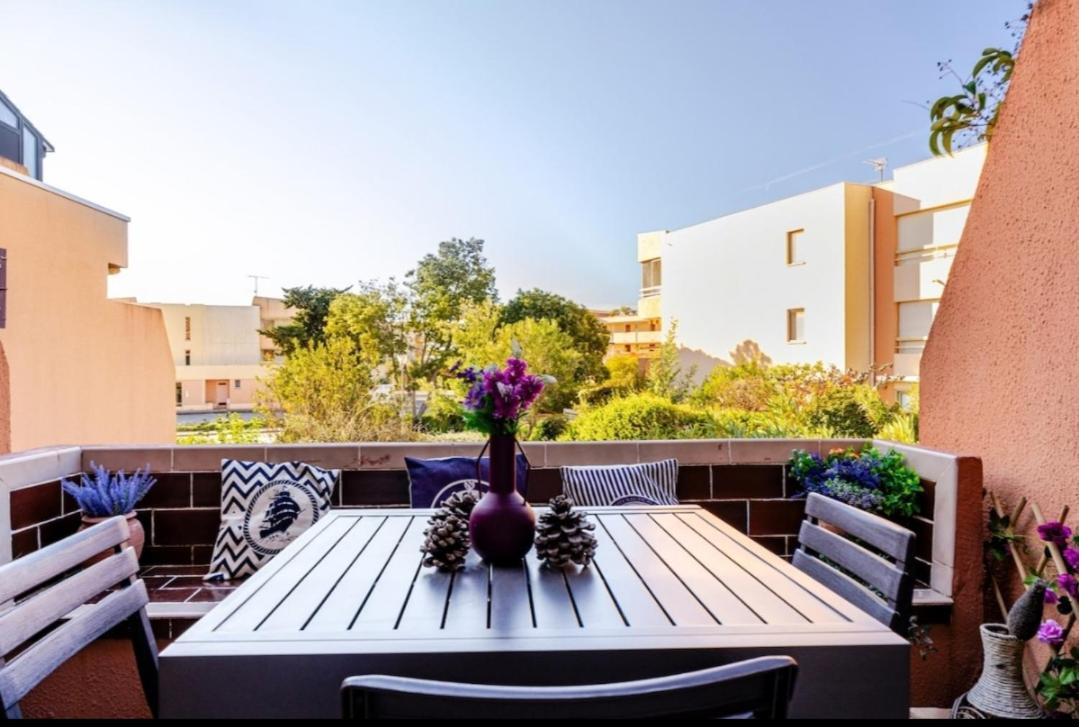 Appartement " Le Grand Bleu " A 3 Min De La Plage La Londe-les-Maures Exterior photo